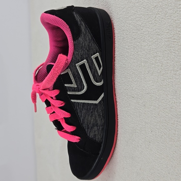 Etnies Skatergirl Black and Pink Sneakers - Picture 5 of 10